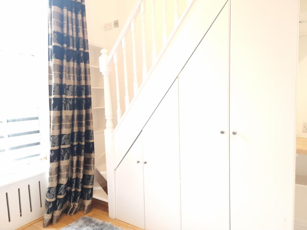 F8-Mezzanine 1St Floor Flat Fits 3 Near Paddington Apartamento Londres Exterior foto